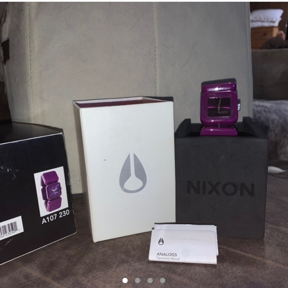 Vintage Y2K “The Misty” Nixon chunky block watch